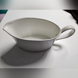 Denby Signature White Stonewear Gravy/Sauce Boat Never Used Made In England